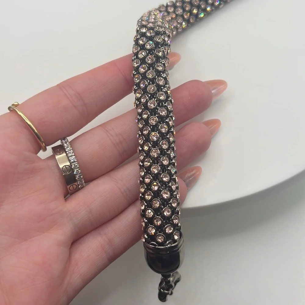 842. Elegant Crystal-Embellished Bracelet‎